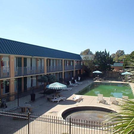 Bossier Inn And Suites 波西尔城 外观 照片